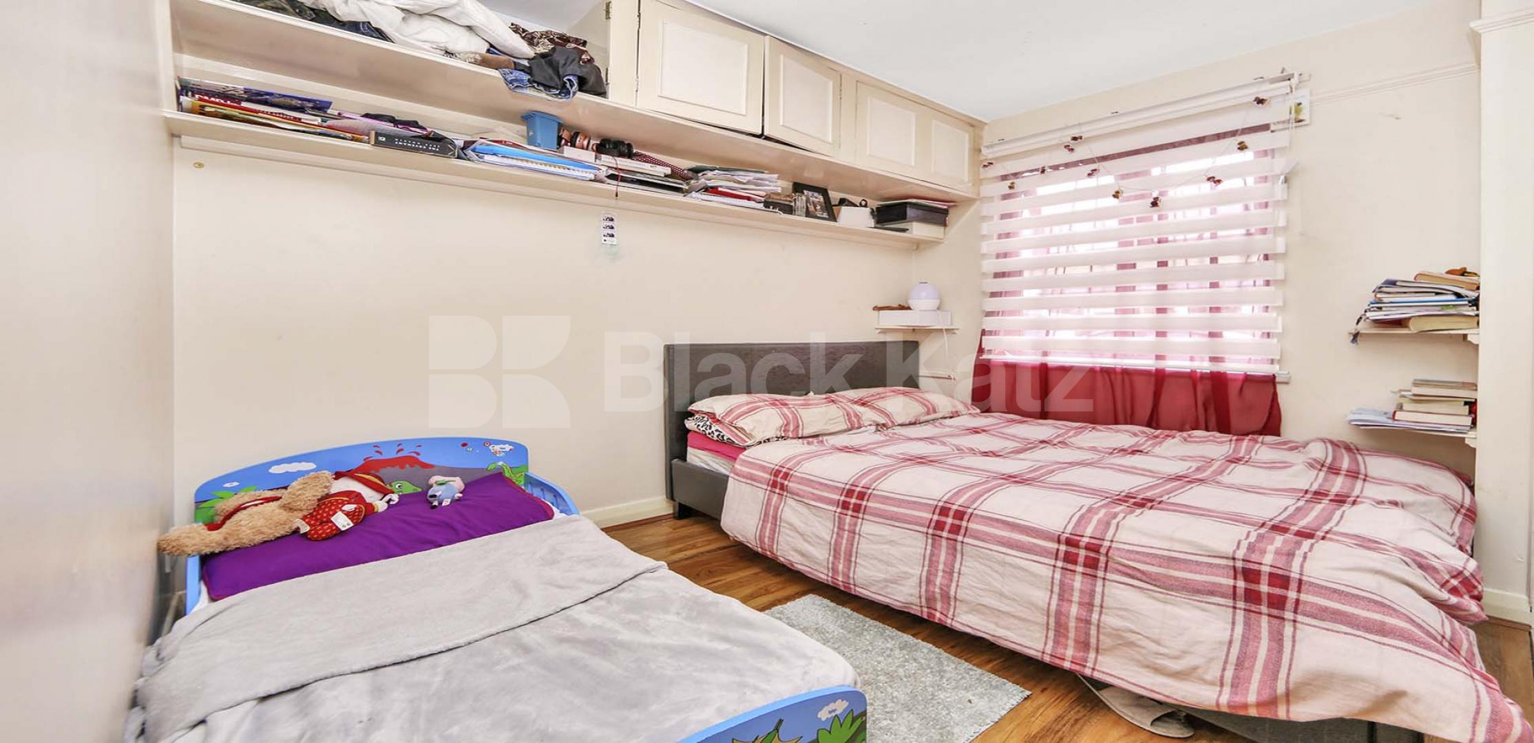 			UNDER OFFER , 1 Bedroom, 1 bath, 1 reception Apartment			 Longfellow Way, London Bridge / Bermondsey